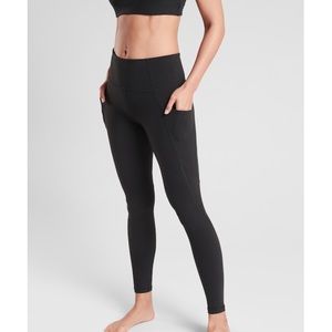 NWT Athleta Salutation Stash Pocket Tight